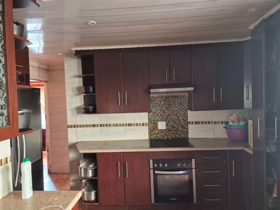 3 Bedroom Property for Sale in Zwide Eastern Cape